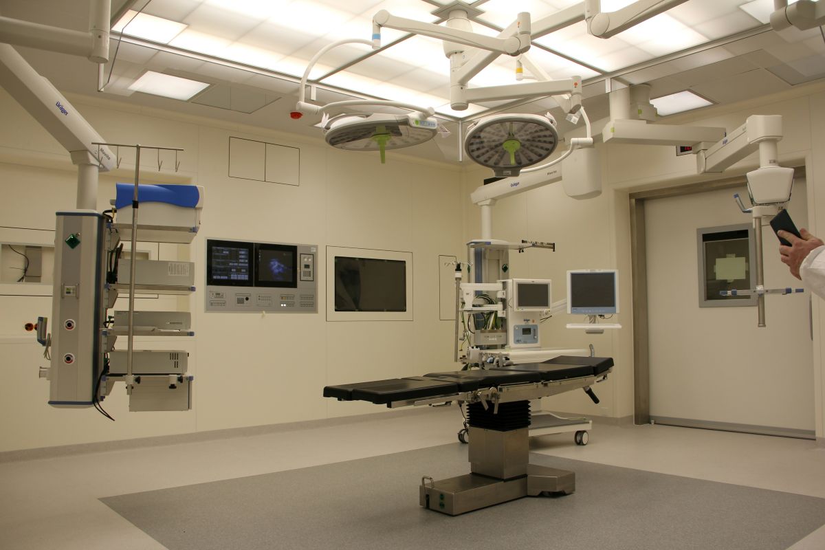 Surgical tech operating room